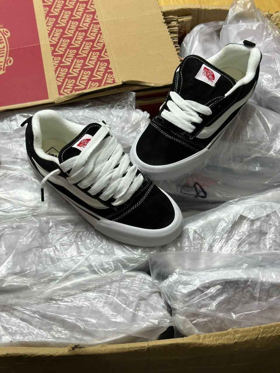 Tittre :Vans Revival
