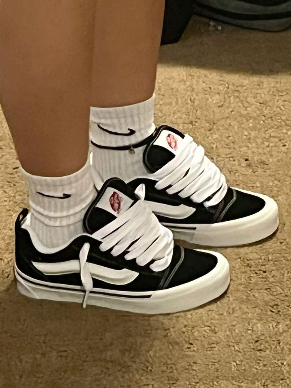 Tittre :Vans Revival