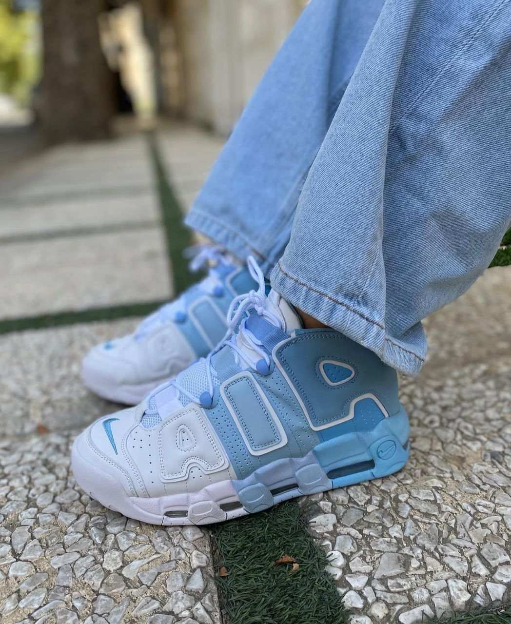 Sneaker Kingdom : Pour un nom qui met l'accent sur la qualité et la diversité des modèles.