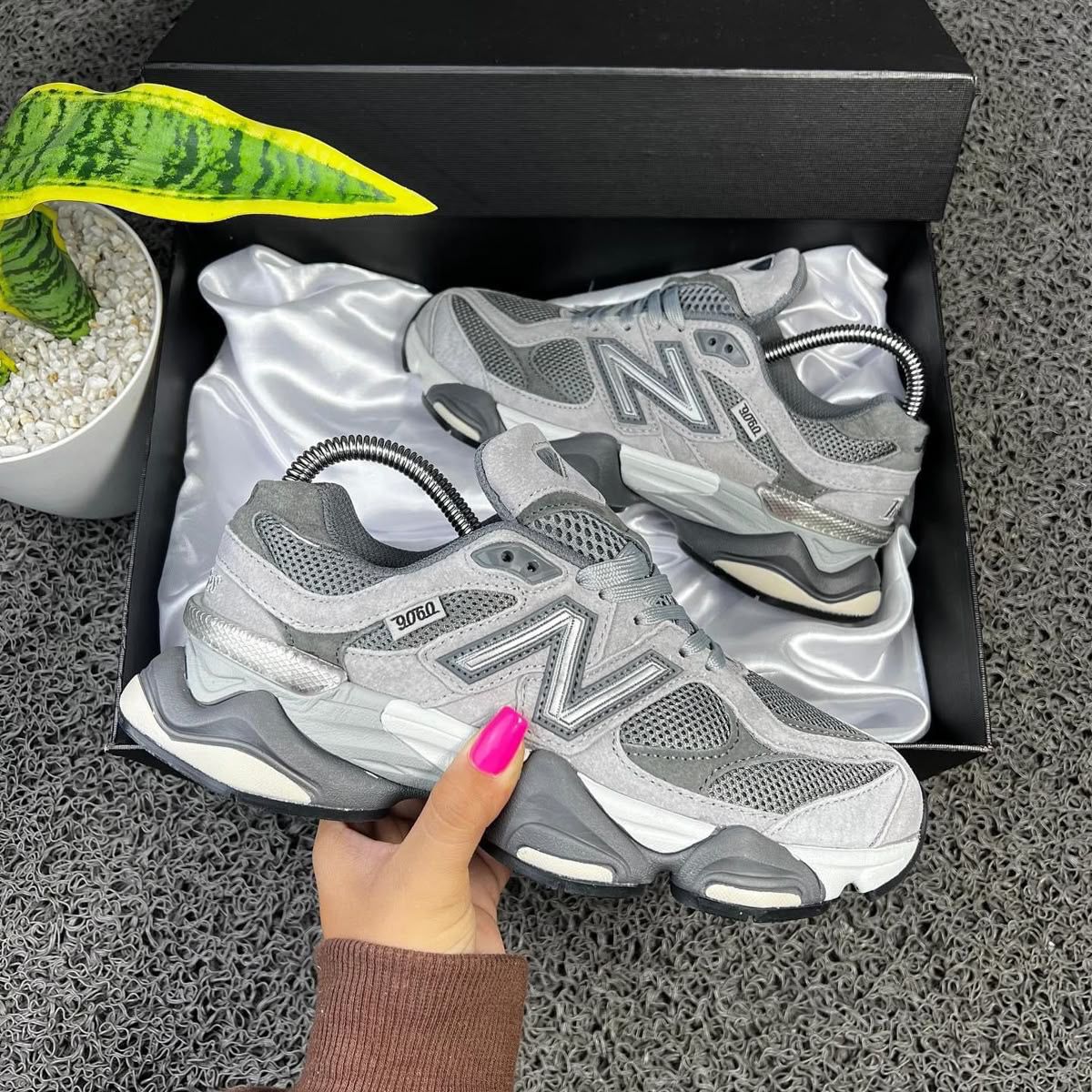 New Balance 9060