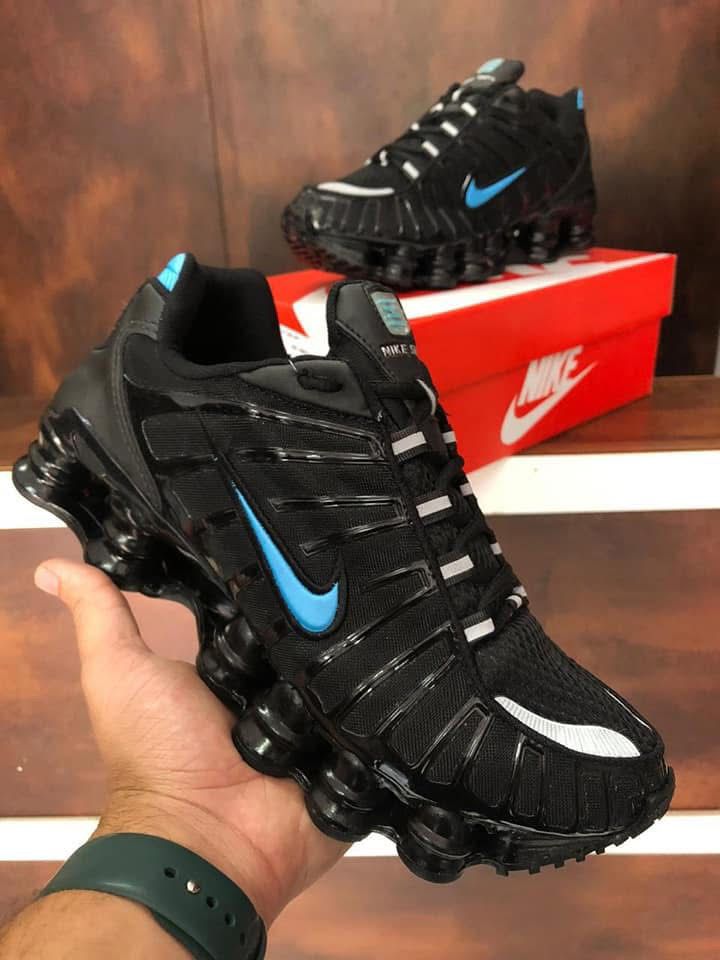 Nike Shox R4 (Noir & Argent)