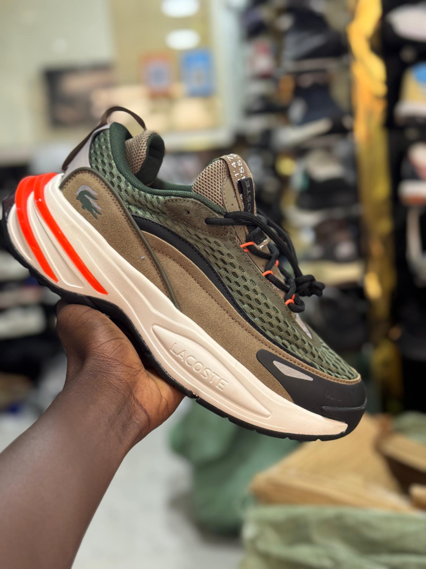 UrbanStride : Le Futur du Streetwear avec Lacoste