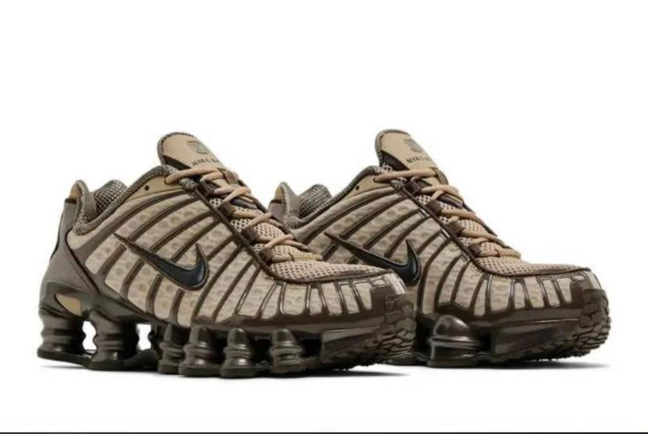 Nike Shox R4 (Noir & Argent)