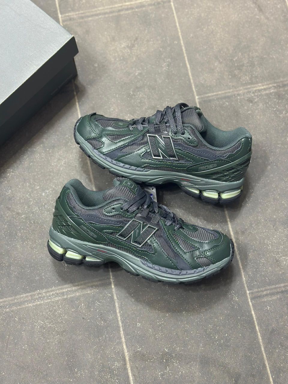 New Balance Store : L'essentiel et l'intemporel.