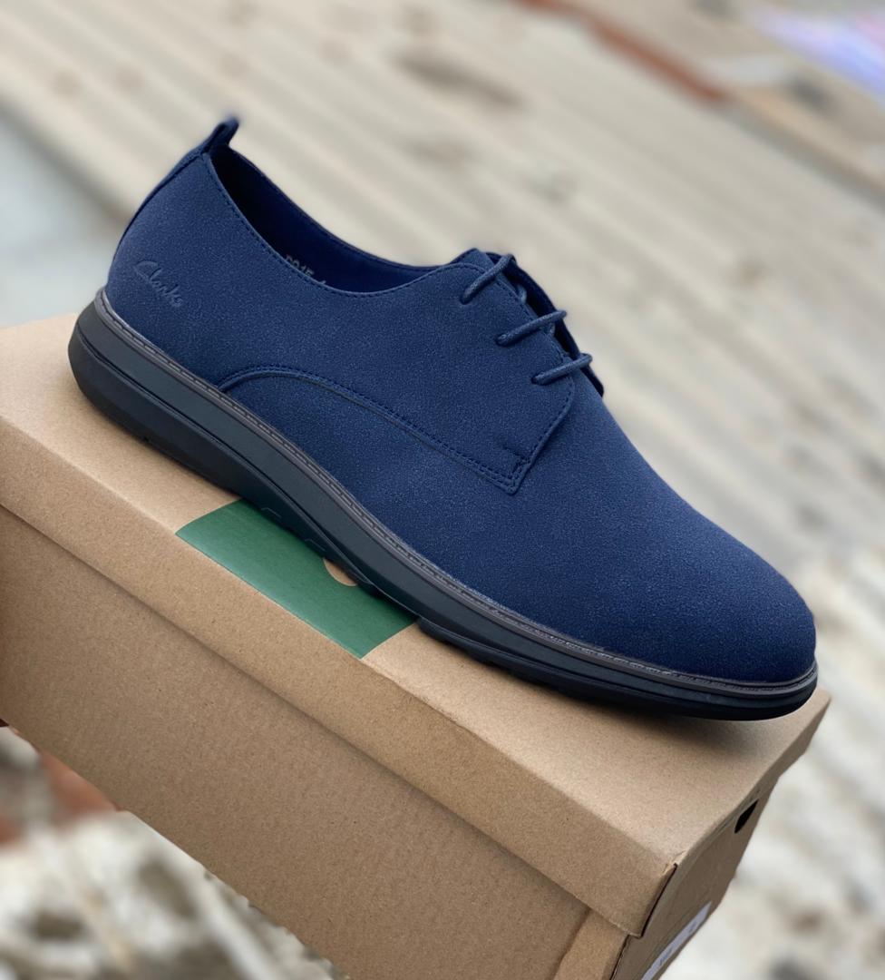 Élégance Décontractée : La Collection Ultime de Chaussures en Daim pour Homme
