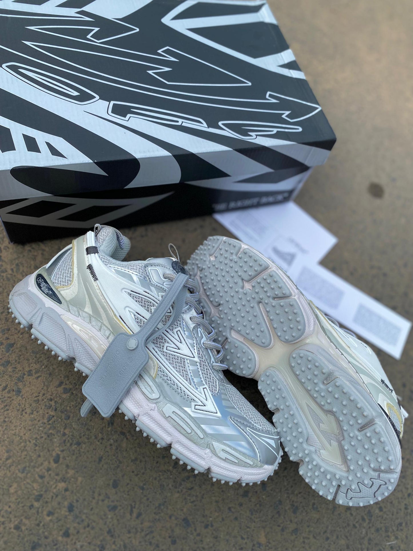 Foot Forward : Sneakers pour un style futuriste