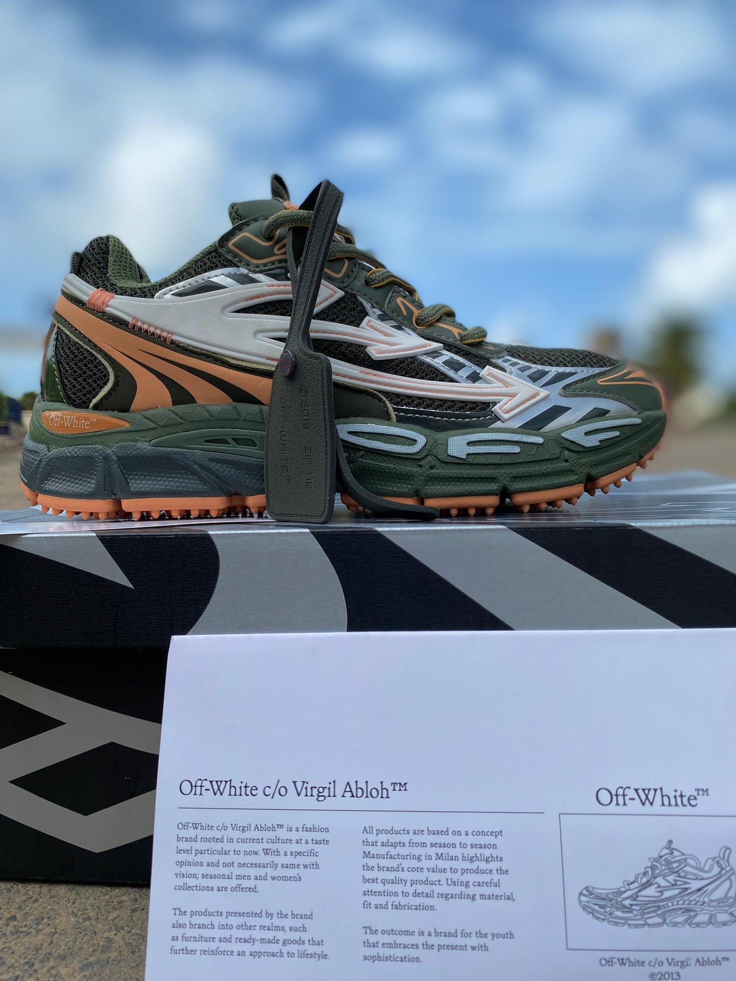 Off-White™ x Nike Air Zoom Terra Kiger 5 : L'alliance parfaite entre luxe et performance"