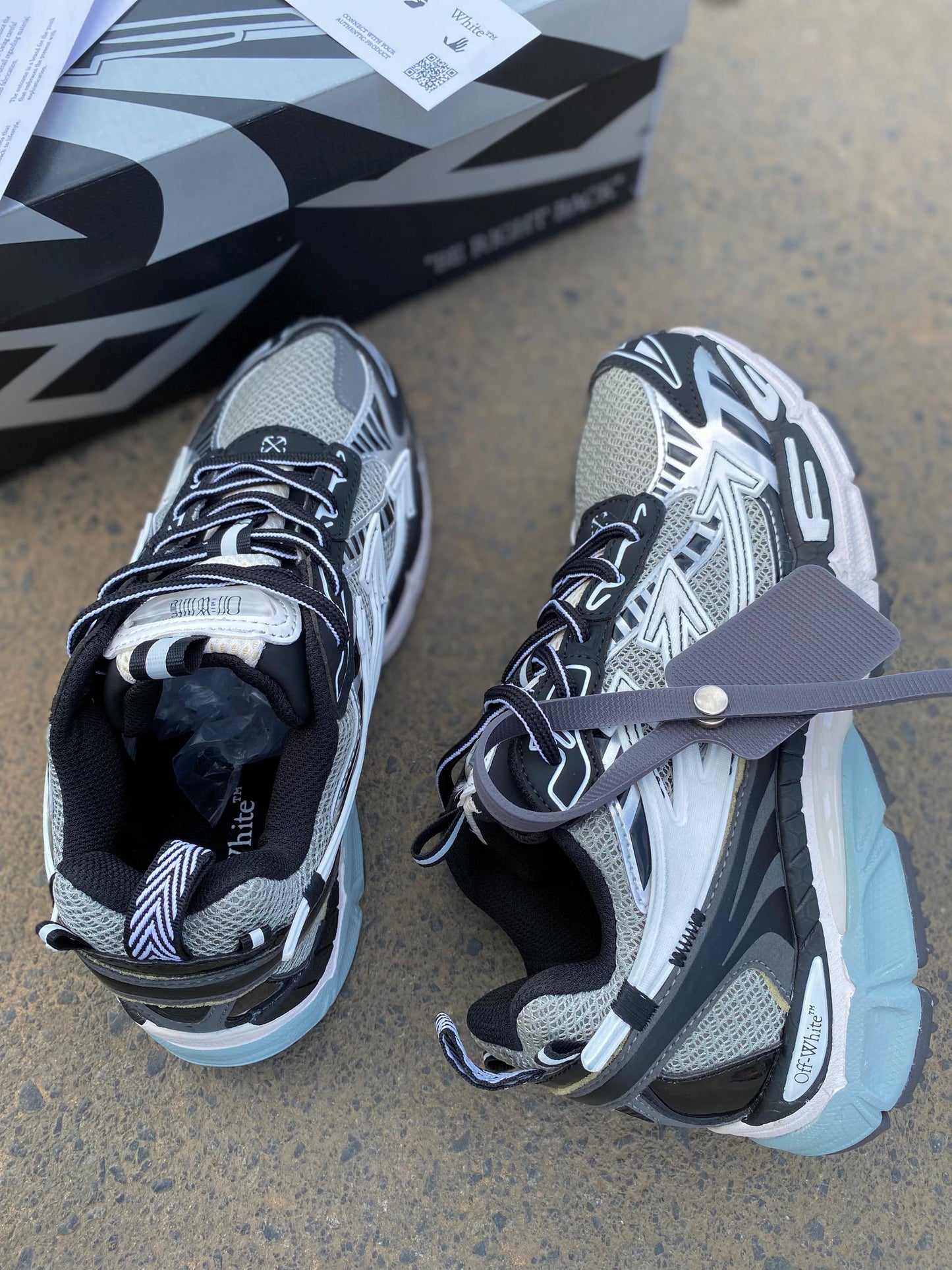 Kicks & Co. – Sneakers Exclusives