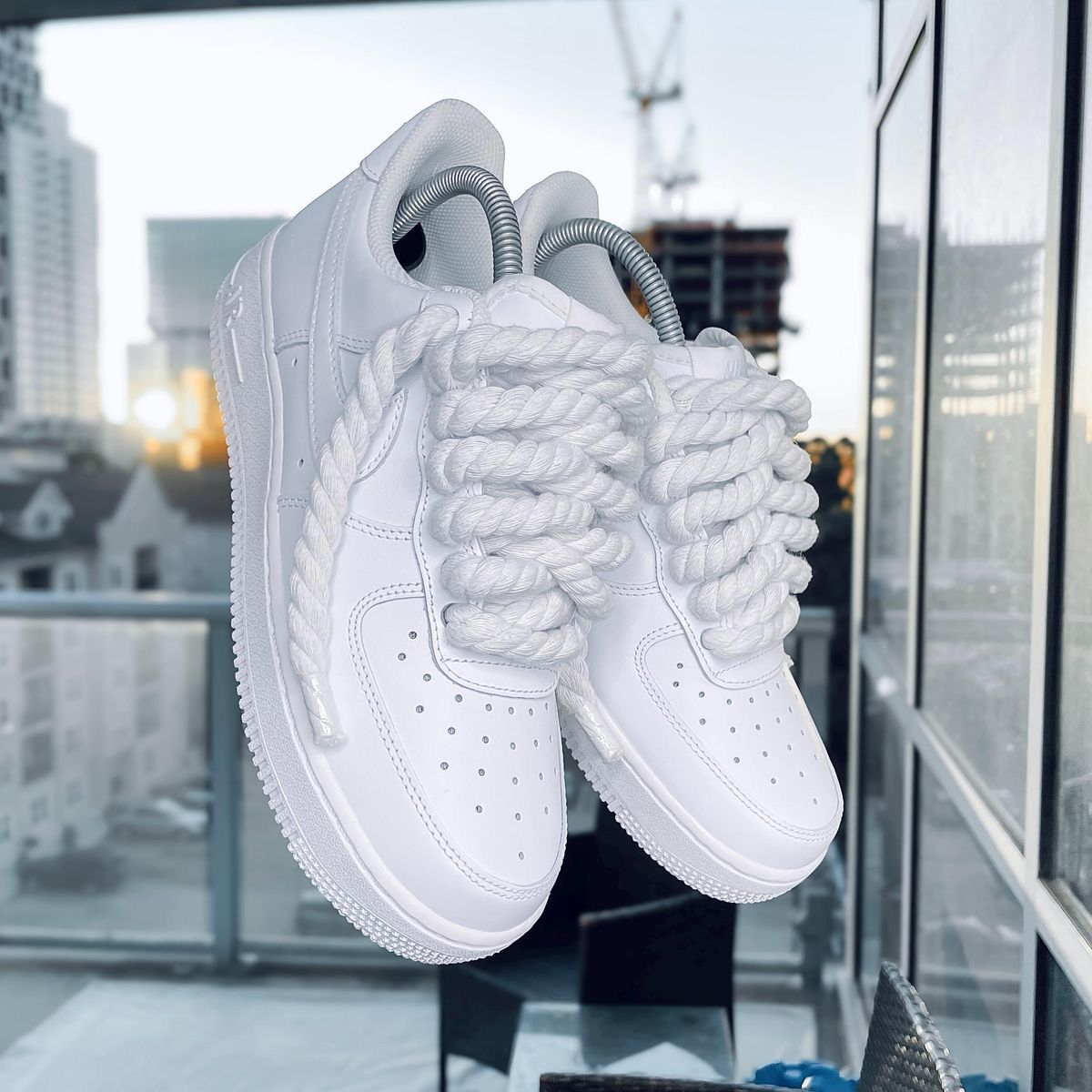 "Rope Kicks – Sneakers Uniques & Audacieuses"