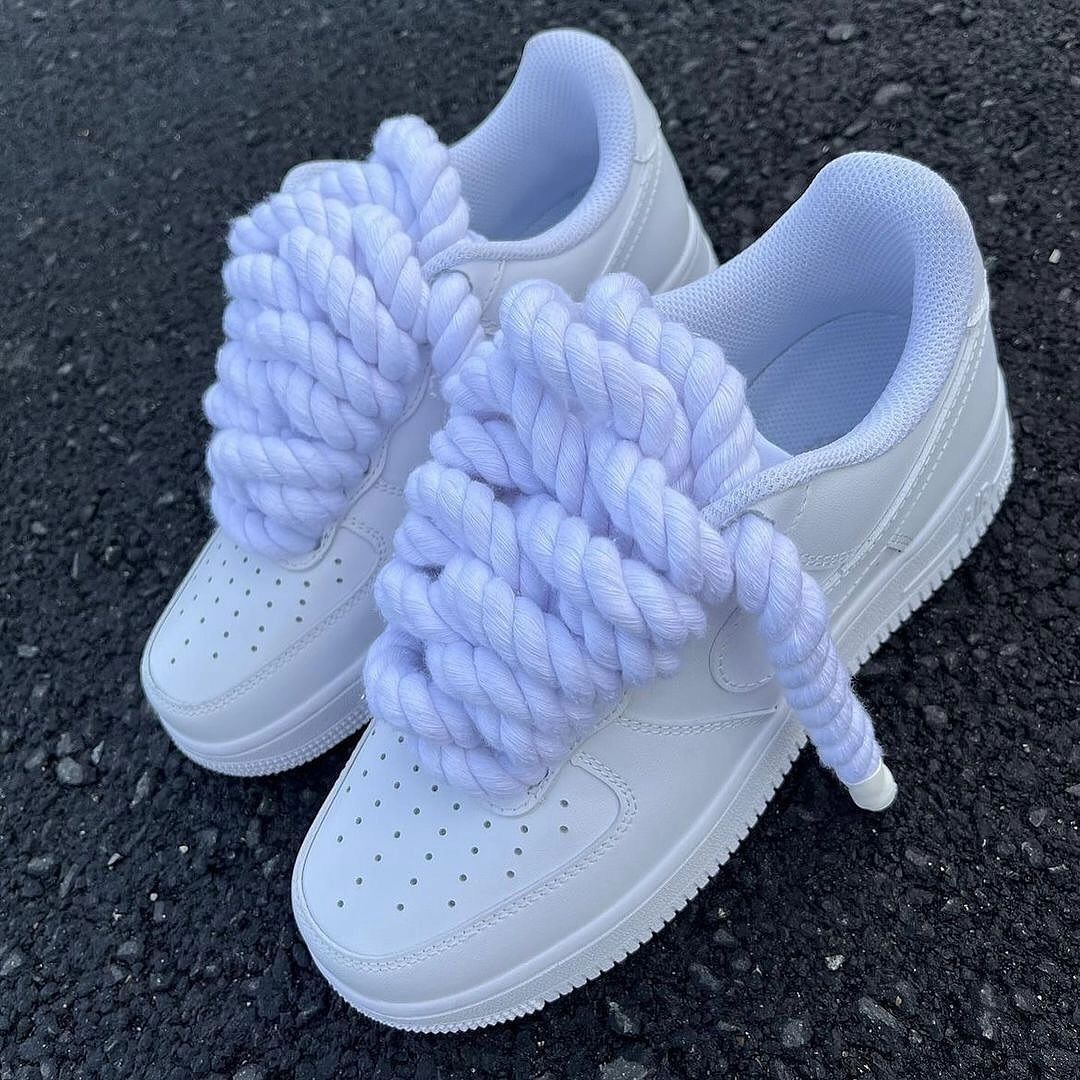 "Rope Kicks – Sneakers Uniques & Audacieuses"