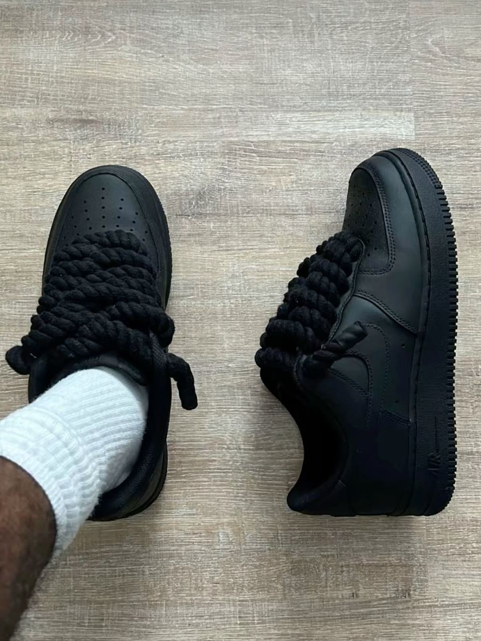 "Rope Kicks – Sneakers Uniques & Audacieuses"