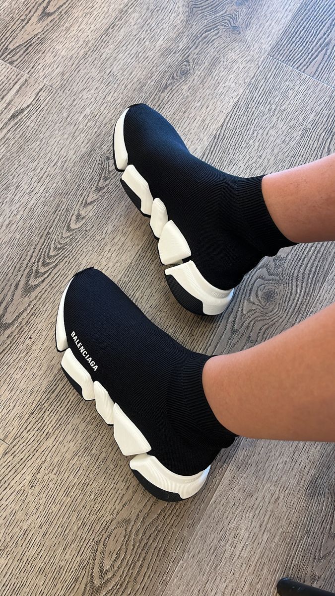 Baskets montantes Balenciaga Speed : le style iconique