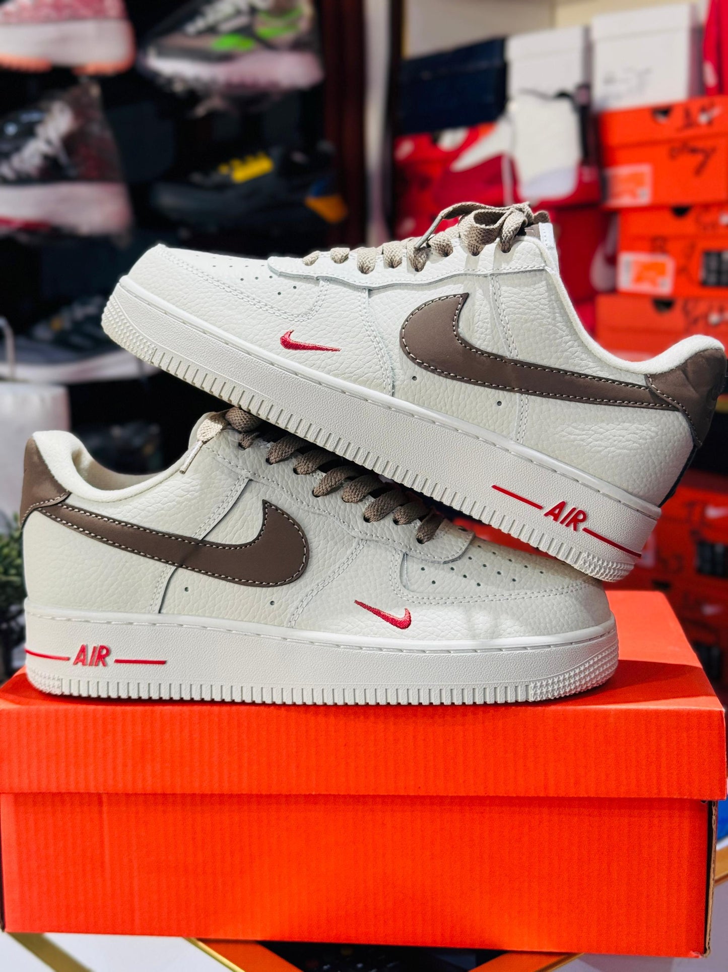 Nike Air Force 1 "Brown & Red