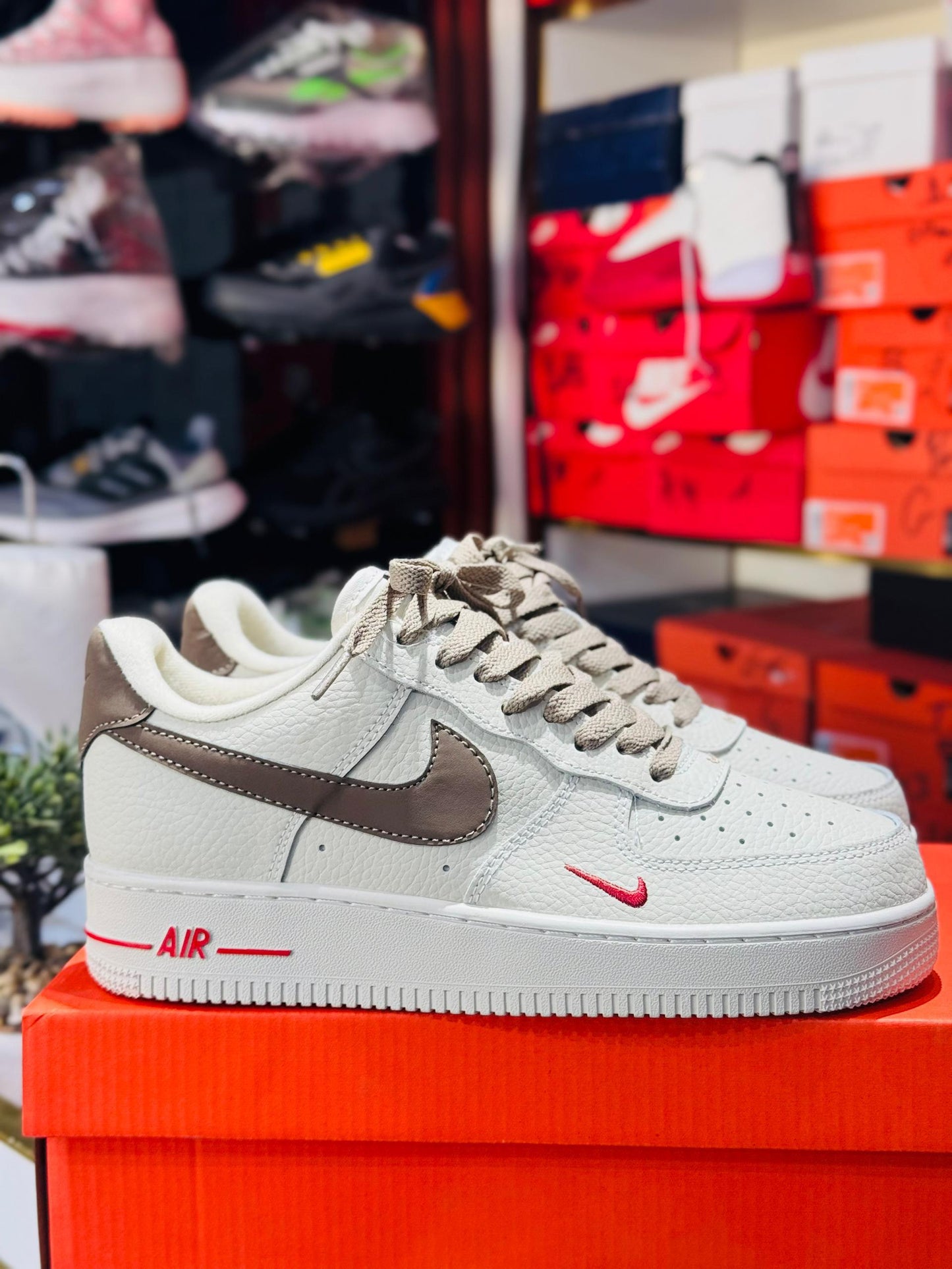 Nike Air Force 1 "Brown & Red