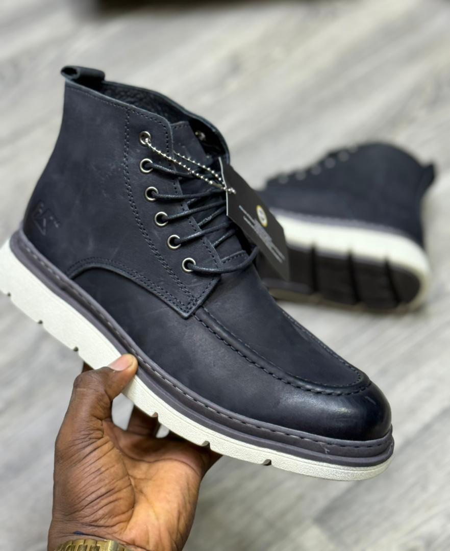 Style Robuste et Confort Urbain