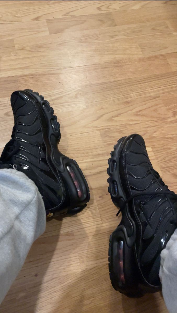 Nike Air Max Plus Triple Black – Style et Confort