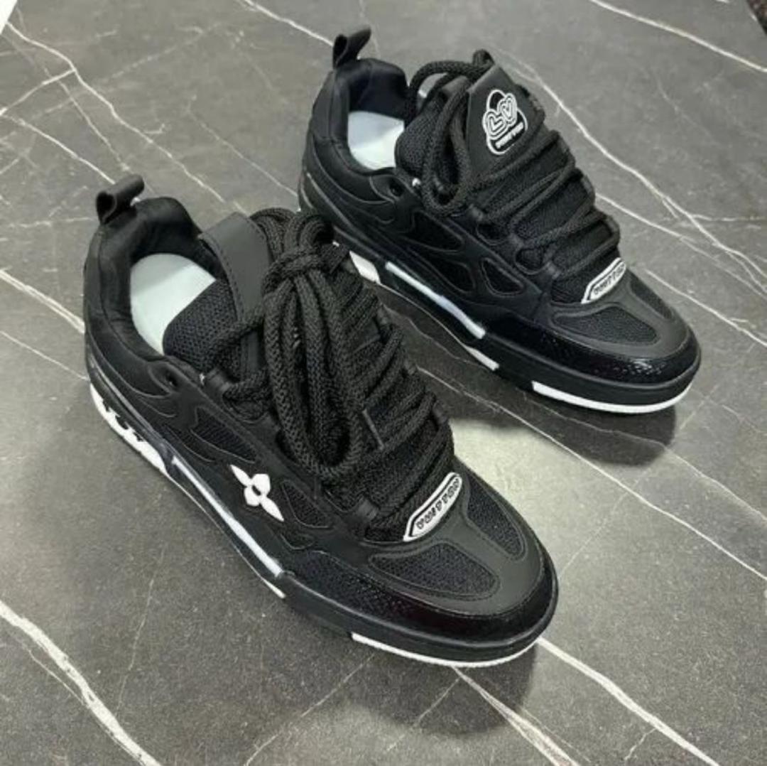 Louis Vuitton Trainers Black and White