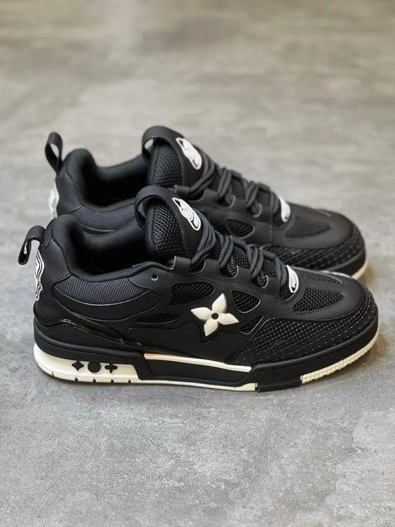 Louis Vuitton Trainers Black and White