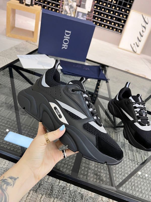 DIOR B22 : Un style moderne et audacieux