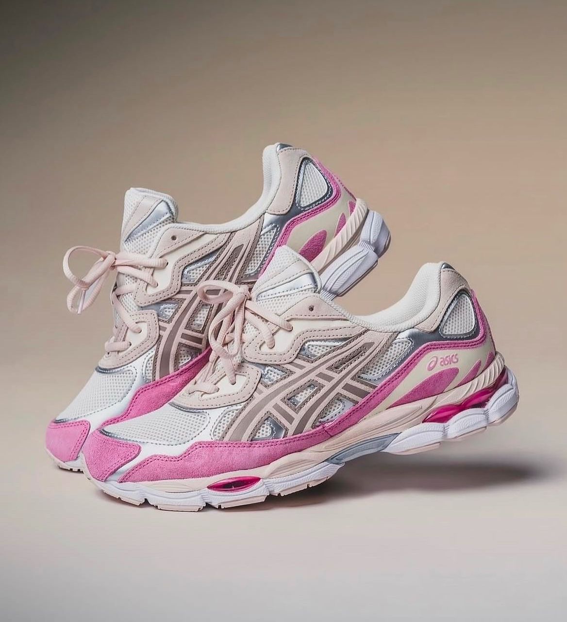 Asics Gel-1090™ : l'équilibre parfait entre performance et style rétro