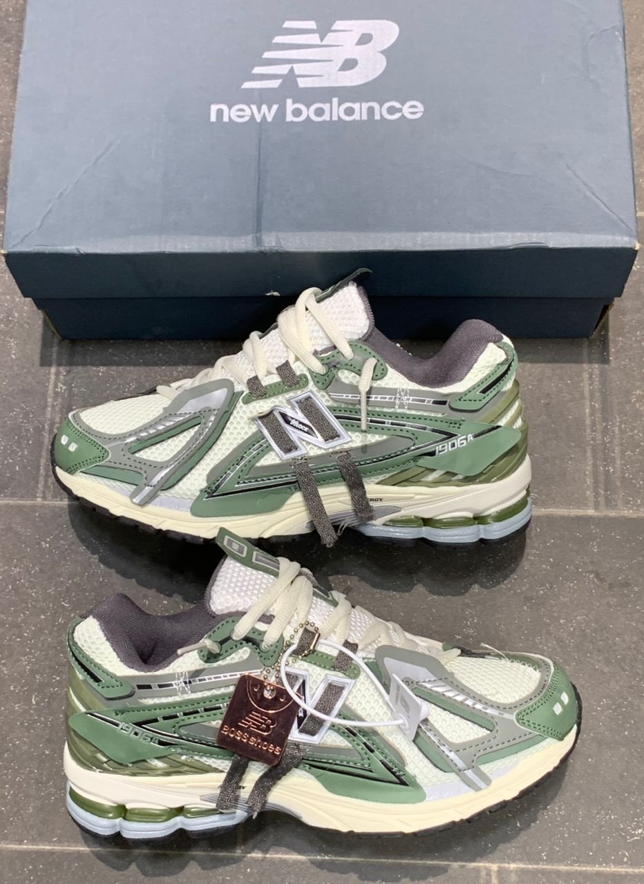 Boutique de sneakers : New Balance 1906R