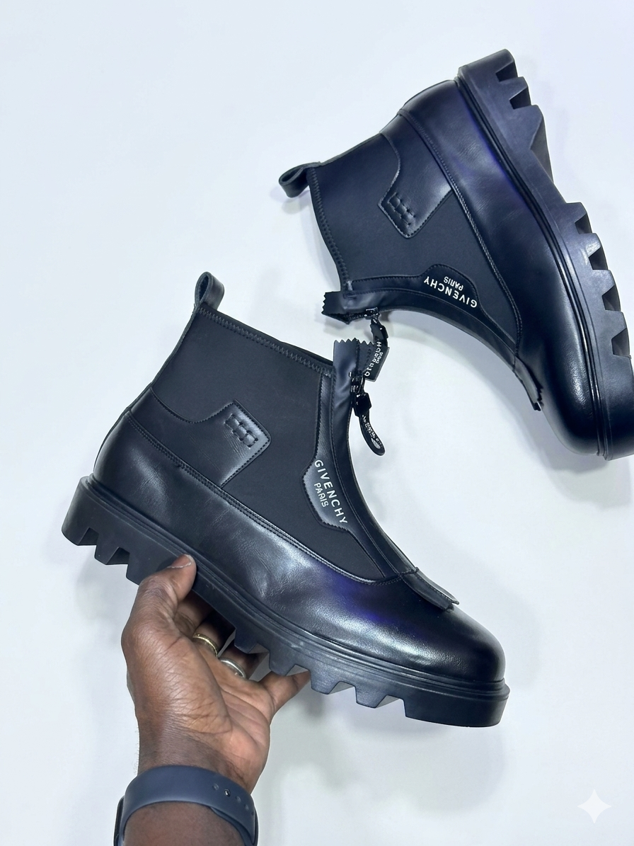 Bottes Givenchy à Semelles Crantées : Élégance et Modernité Réunies
