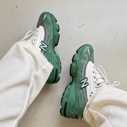 Le style authentique à vos pieds (plus généraliste)
Sneakers Street : L'authenticité à chaque pas (plus orienté sneakers)