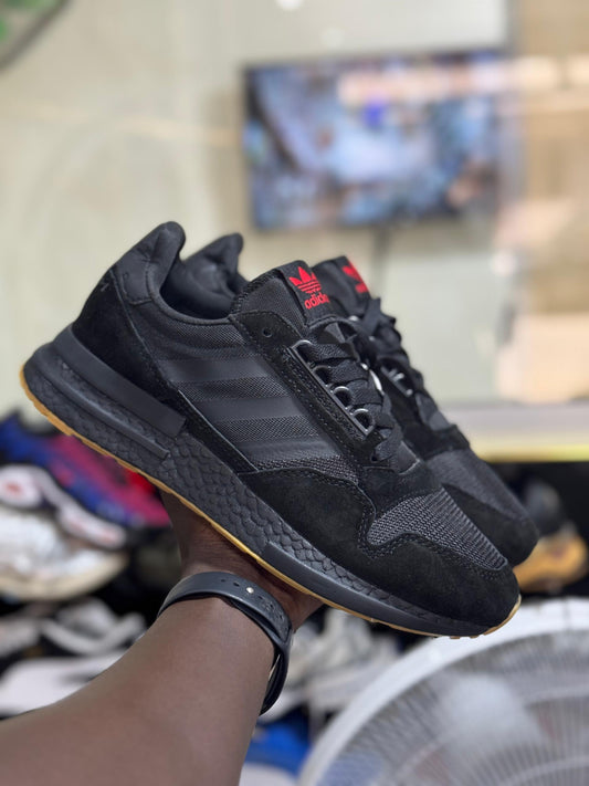 Titre : Street Style Sneaker Shop