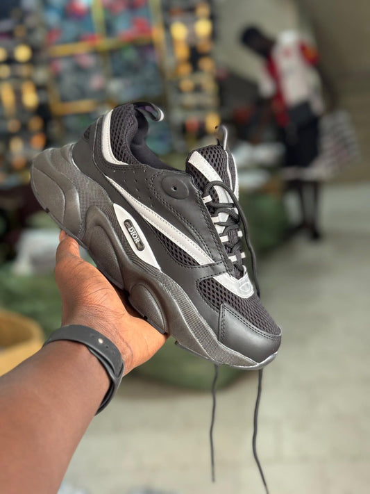 Boutique de Sneakers Tendances - Dior, Adidas & Plus