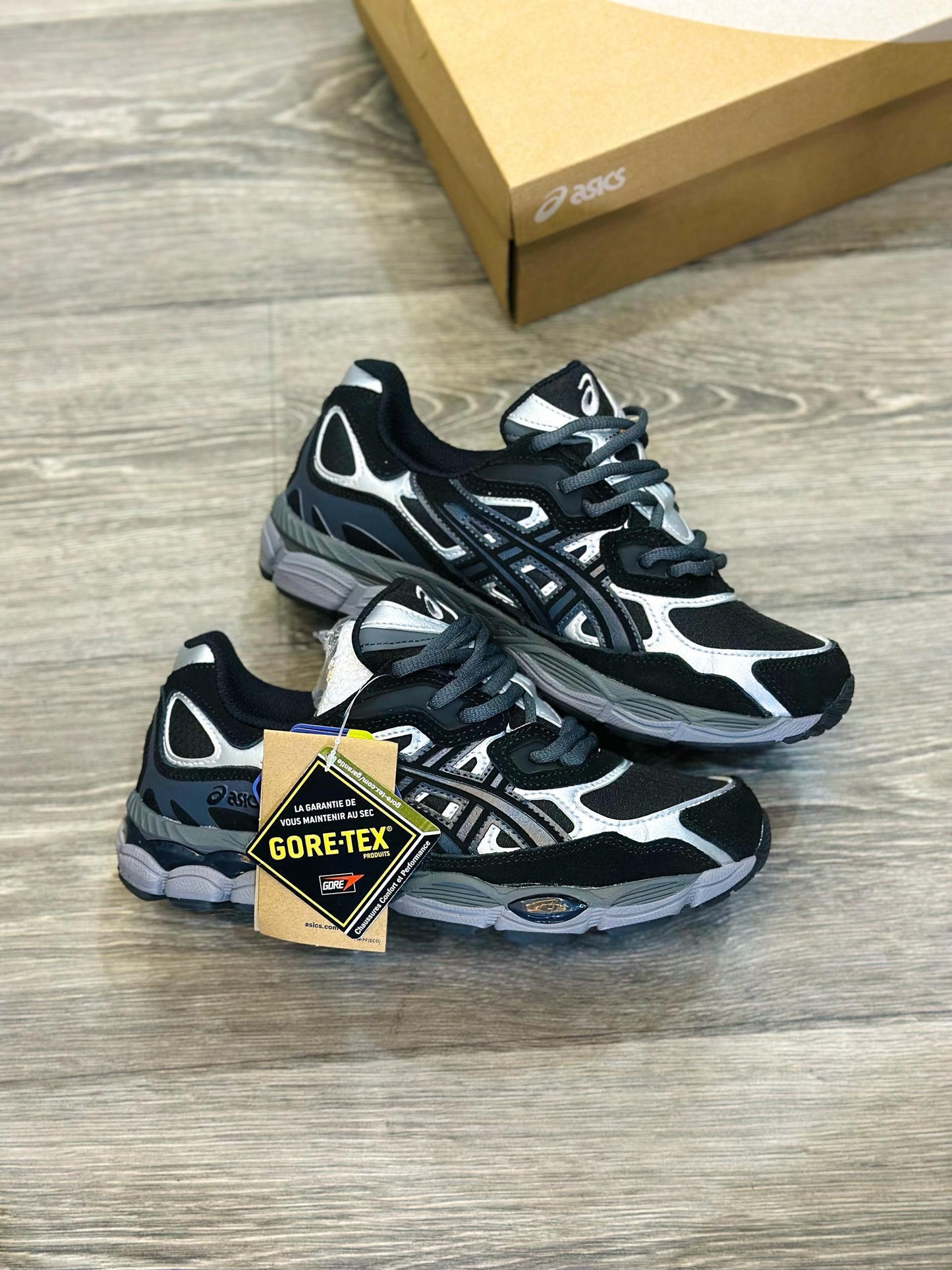Option Courte et Impactante : Vibes Urbaines | ASICS Gel-Kayano 14