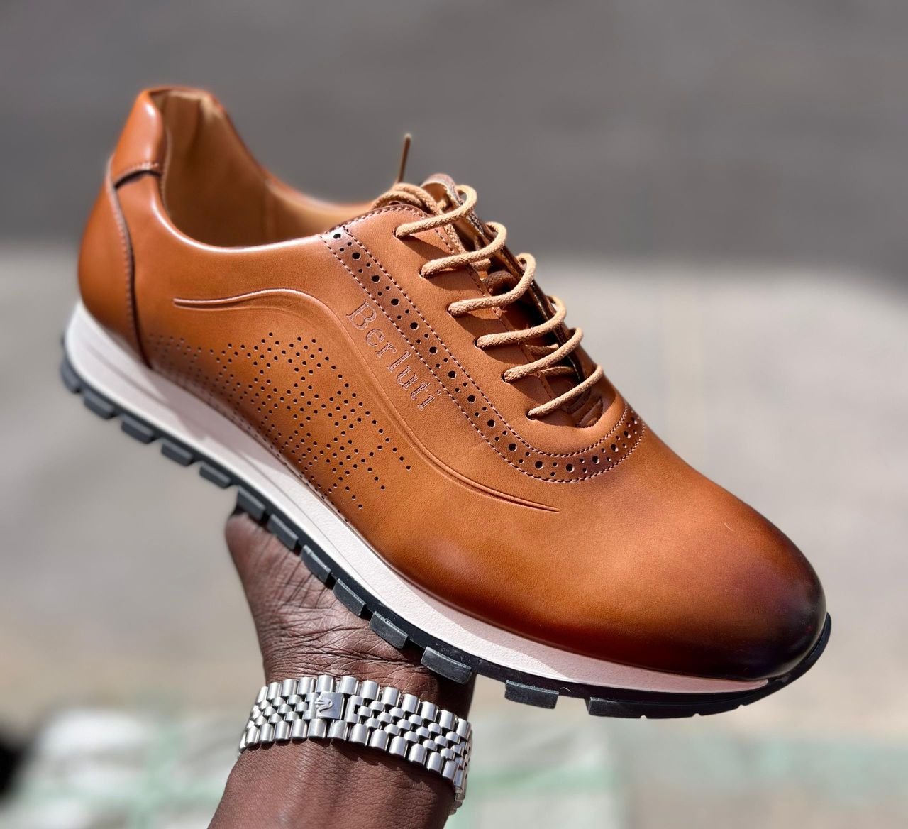 Berluti : L'Élégance Sportive à Vos Pieds