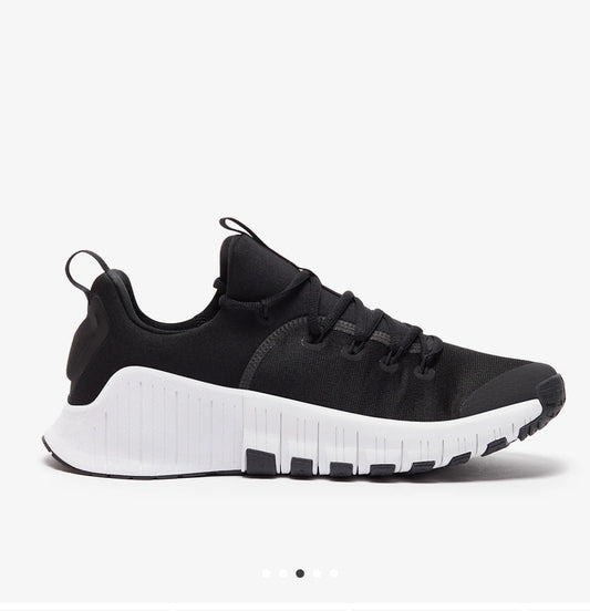 Nike Free Metcon : Performance et Flexibilité pour Votre Entraînement