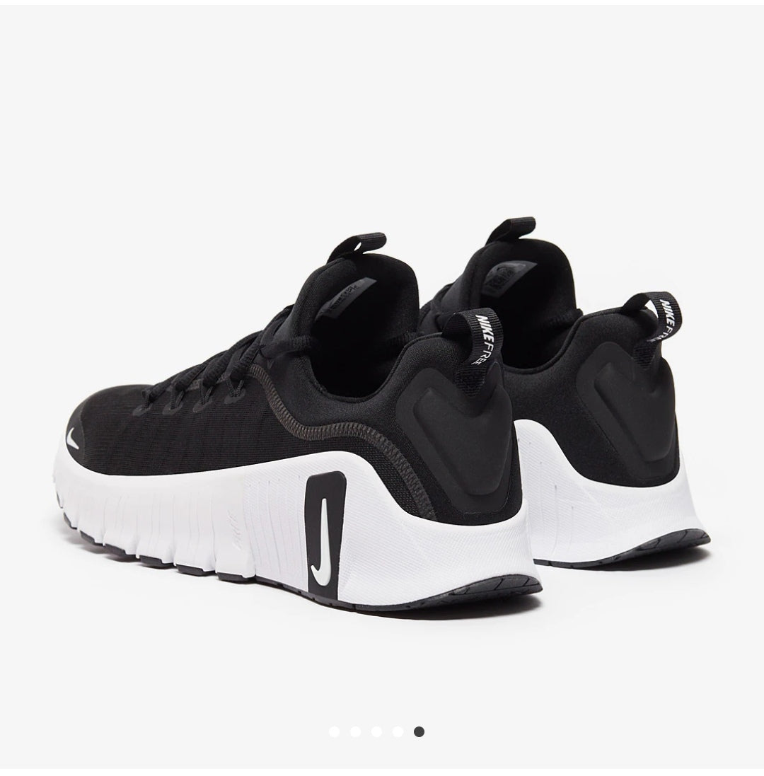 Nike Free Metcon : Performance et Flexibilité pour Votre Entraînement