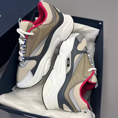 Dior B22 – L’élégance ultime disponible chez planète business 21